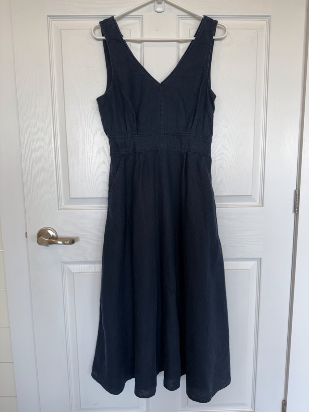 Nicole Miller linen midi dress navy blue sleeveless V neck empire waist